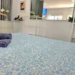 Azure Studi With Large Terrace & Full Kitchen Center By Namaste Elite Apartment *