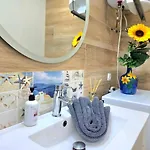 Apartmán Azure Studi With Large Terrace & Full Kitchen Center By Namaste Elite *