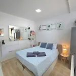 Azure Studi With Large Terrace & Full Kitchen Center By Namaste Elite * Torremolinos