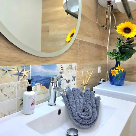 Apartman Azure Studi With Large Terrace & Full Kitchen Center By Namaste Elite *