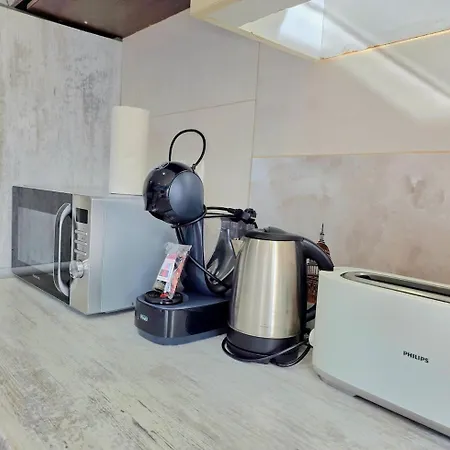 Azure Studi With Large Terrace & Full Kitchen Center By Namaste Elite Apartmán *