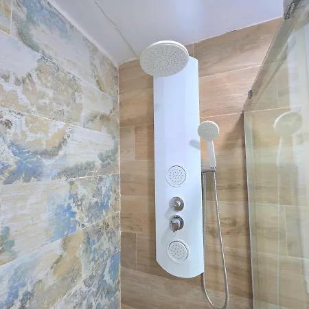 Azure Studi With Large Terrace & Full Kitchen Center By Namaste Elite Torremolinos