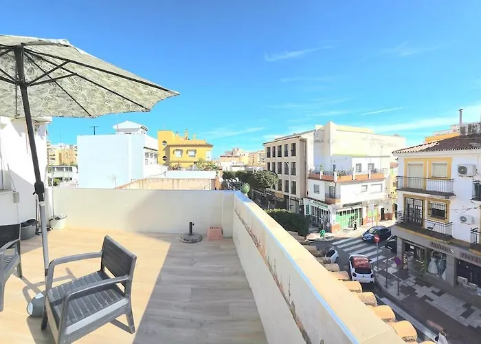 Azure Studi With Large Terrace & Full Kitchen Center By Namaste Elite Torremolinos