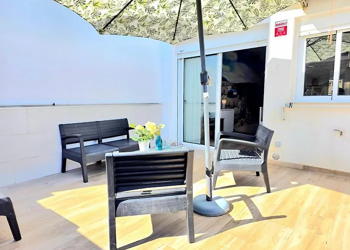 Azure Studi With Large Terrace & Full Kitchen Center By Namaste Elite Appartamento