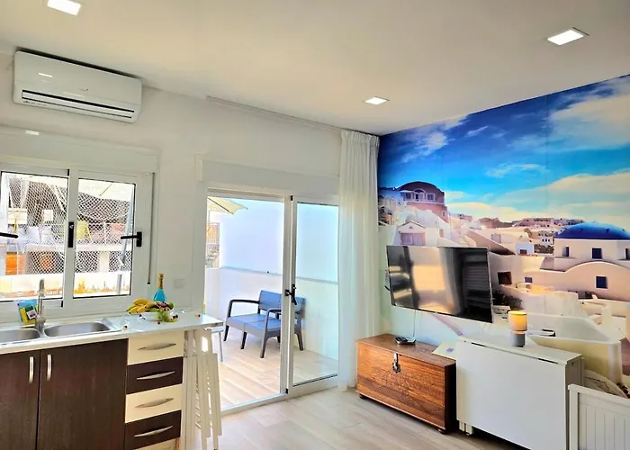 Azure Studi With Large Terrace & Full Kitchen Center By Namaste Elite Torremolinos